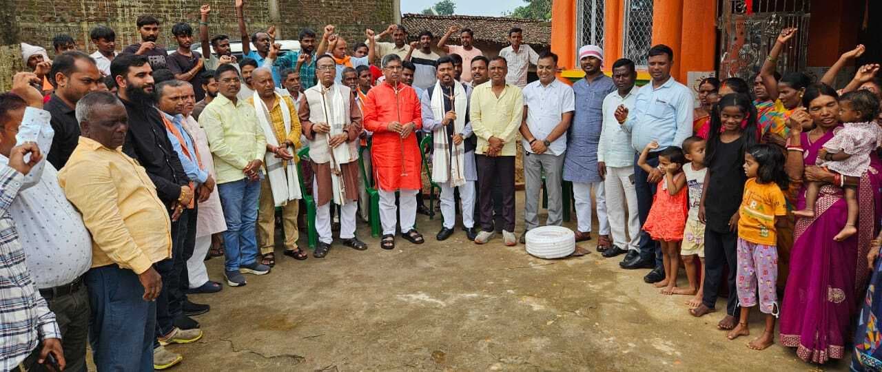 चाडू, नगडू व खलारी गांव में तड़ित चालक का वितरण