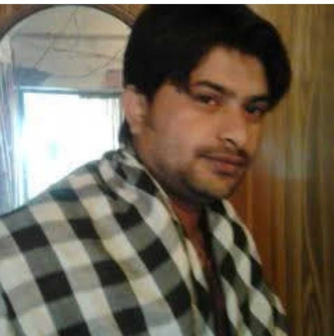 करंट लगने से व्यक्ति की मौत, ग्रामीणों ने सीएचसी में किया हंगामा