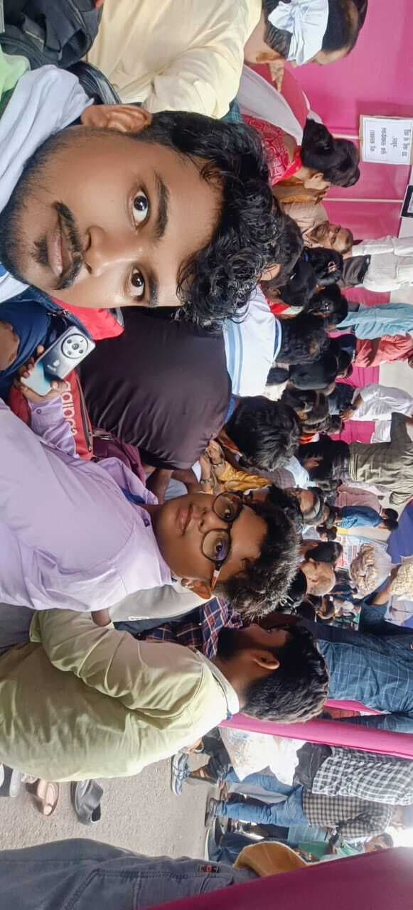 Kaimur News : डाटा ऑपरेटरों की हड़ताल से सरकारी कामकाज ठप, आम लोग रहे परेशान