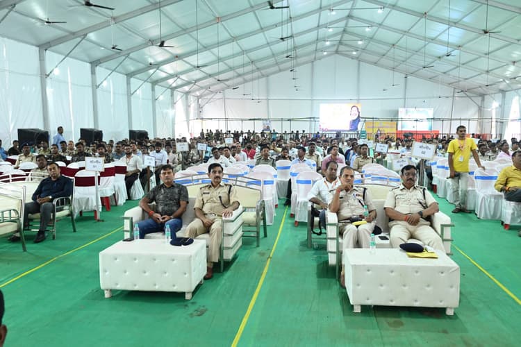 दूसरी सोमवारी को उमड़ेगी भारी भीड़, हर प्वाइंट पर रखें कड़ी नजर : डीसी