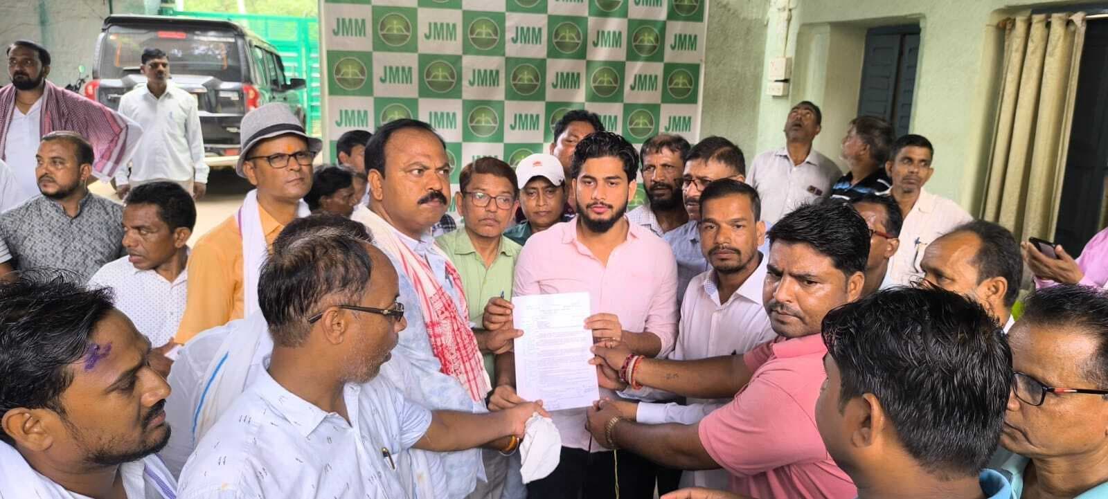 मांग पूरी नहीं होने पर सहायक अध्यापक करेंगे मुख्यमंत्री आवास का घेराव