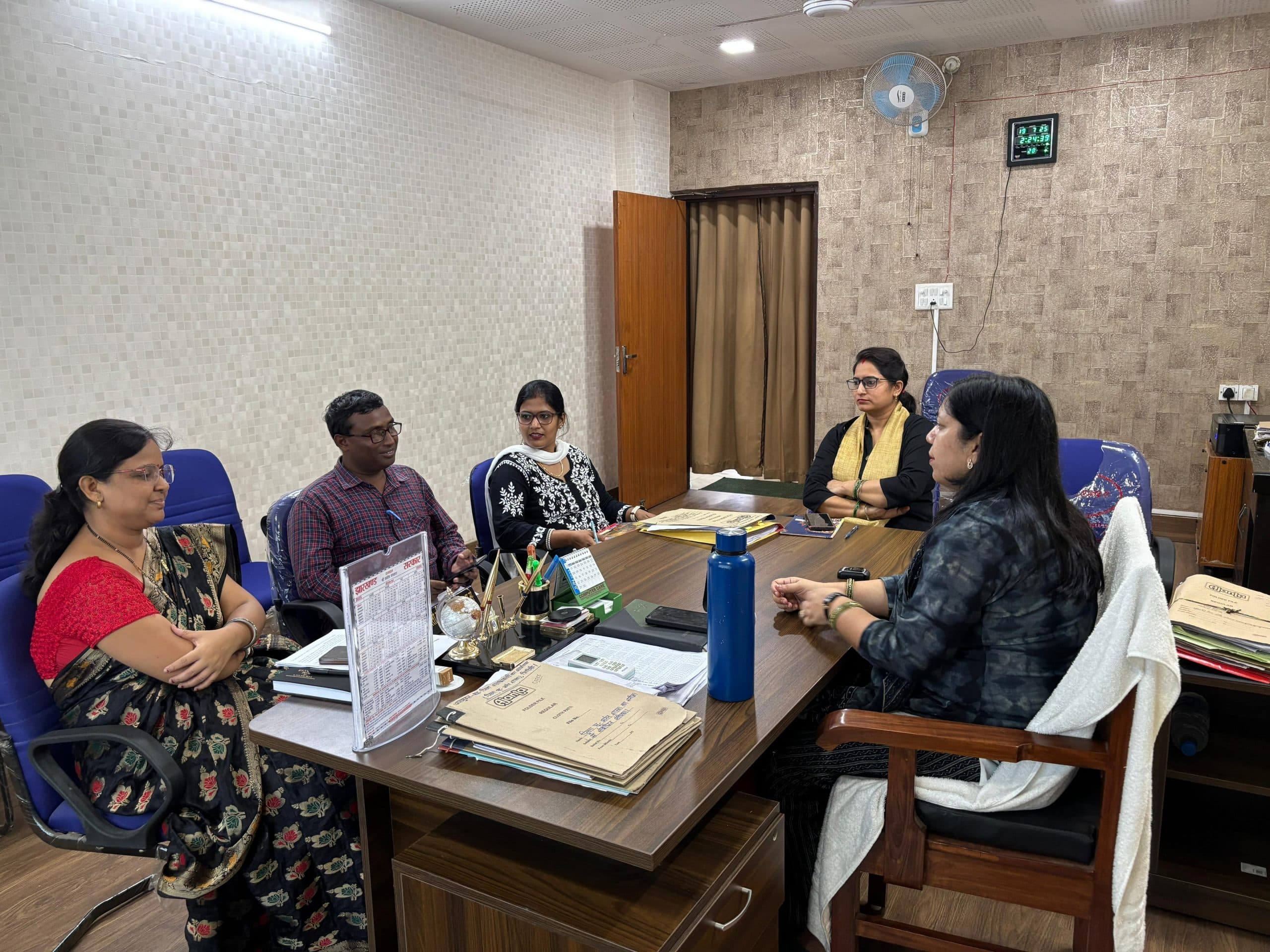 Giridih News :आंतरिक परिवाद समिति की बैठक, शिकायतों की जांच पर जोर