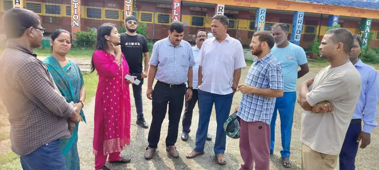 Bokaro News : अधिकारियों ने पंचायतों का किया निरीक्षण