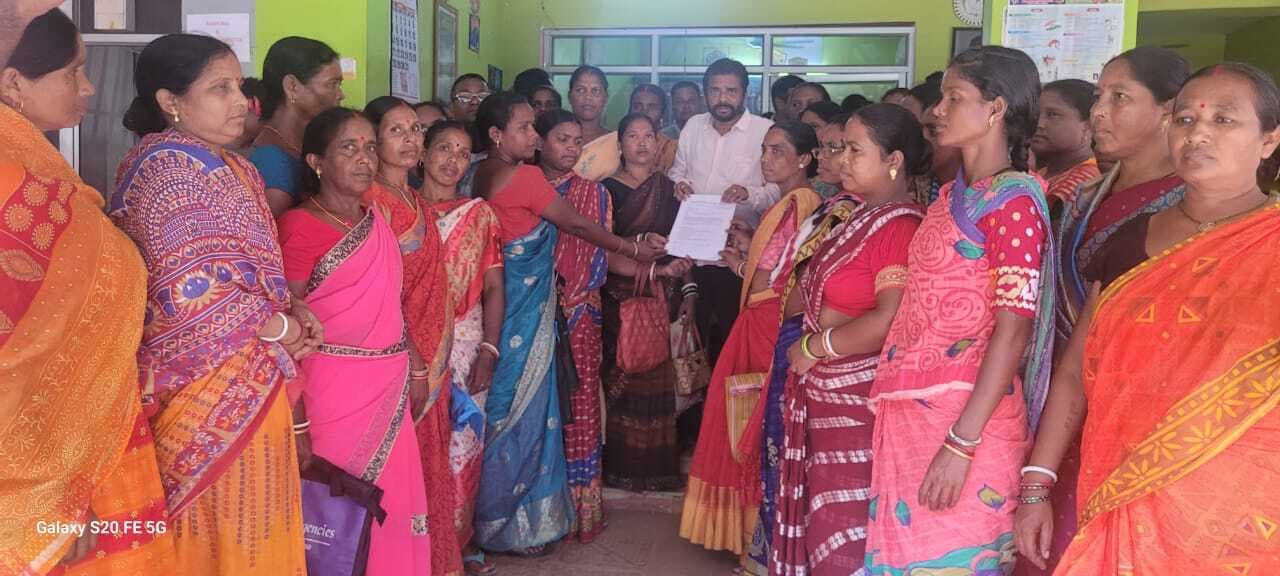 East Singhbhum News : माता समिति की सदस्यों ने मंईयां योजना का लाभ मांगा