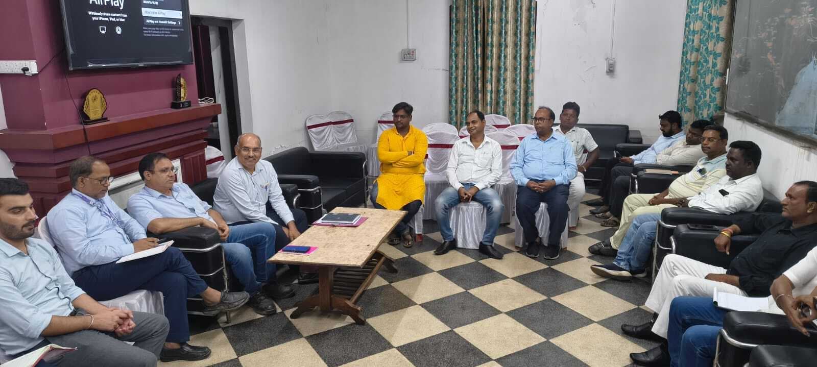 Giridih News: गिरिडीह कोलियरी : कोयला चोरी व अतिक्रमण की समस्या को लेकर संगोष्ठी का आयोजन