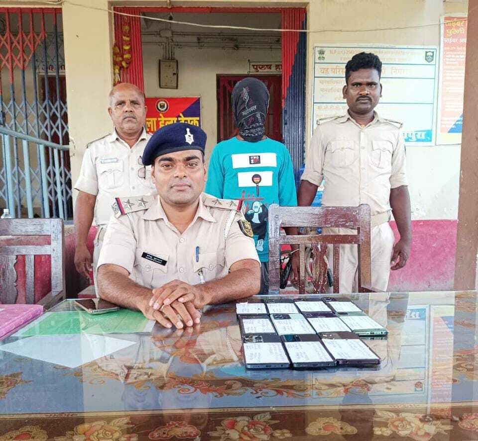 11 एंड्रॉयड फोन के साथ झारखंड का एक चोर धराया