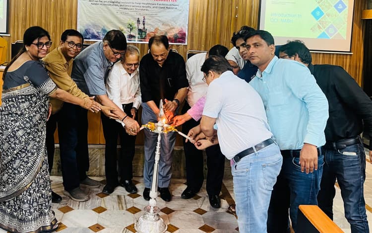 स्वास्थ्य संस्थानों को जागरूक करने को ले संगोष्ठी आयोजित