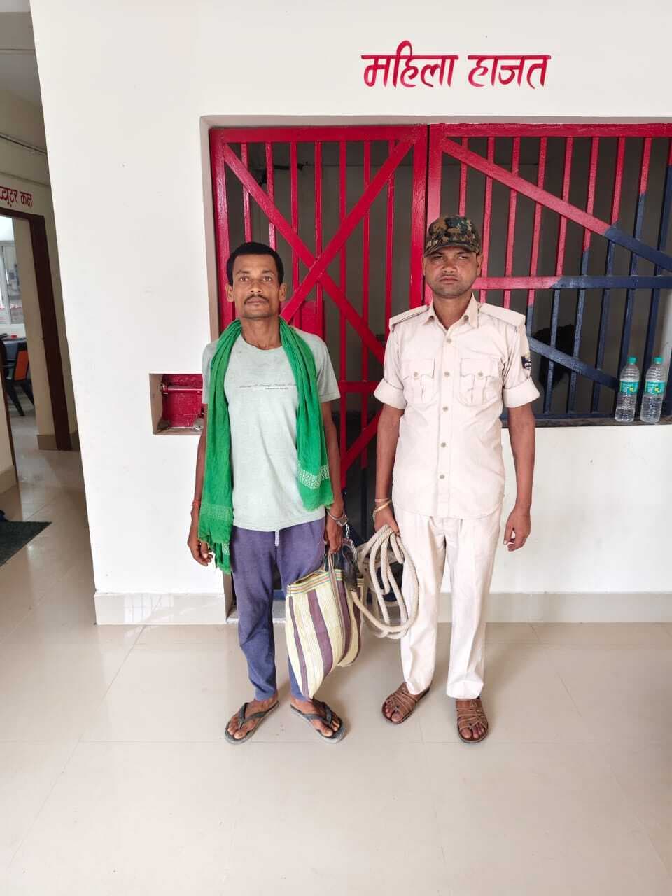 पुलिस ने गांजा तस्कर को किया गिरफ्तार