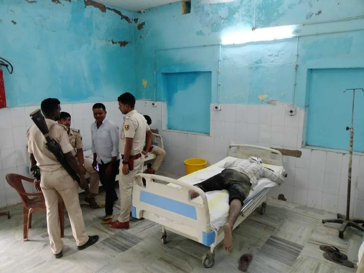 भूमि विवाद में दो पक्षों के बीच जमकर मारपीट, गोलीबारी, आठ घायल