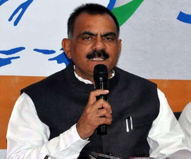 Political news : दोहरे चरित्र वाली राजनीति कर रही है भाजपा : कांग्रेस