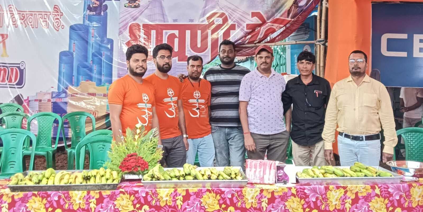 भागलपुर-हंसडीहा कांवरिया पथ पर रविवार को उमड़ी डाक कांवरियों की भीड़