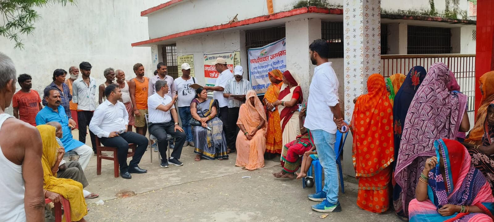 Madhubani News : एसडीओ ने नगर पंचायत प्रतिनिधियों से सहयोग करने की अपील