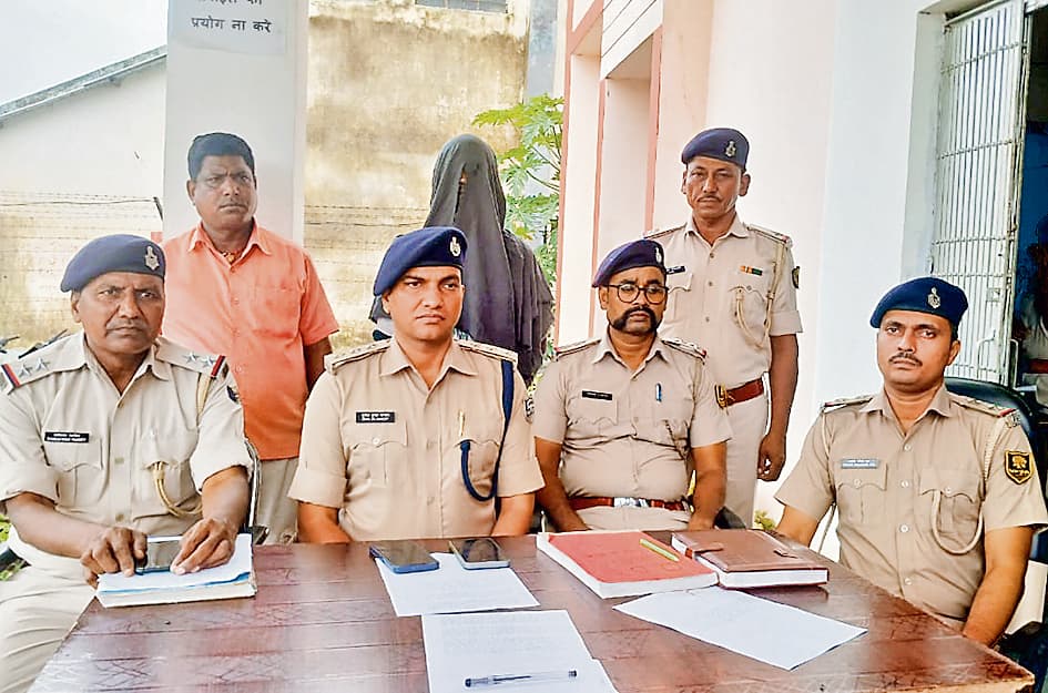 Gaya News : ओझा-गुनी के चक्कर में वृद्ध की पीट-पीटकर हत्या, शव आहर में दफनाया