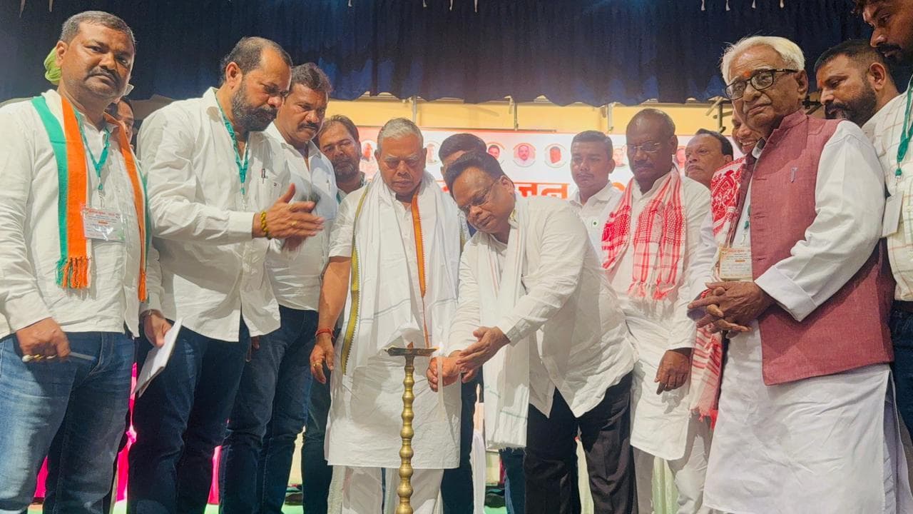 Chaibasa News : जनता की बात व समस्याएं केवल कांग्रेस समझती है : केशव महतो