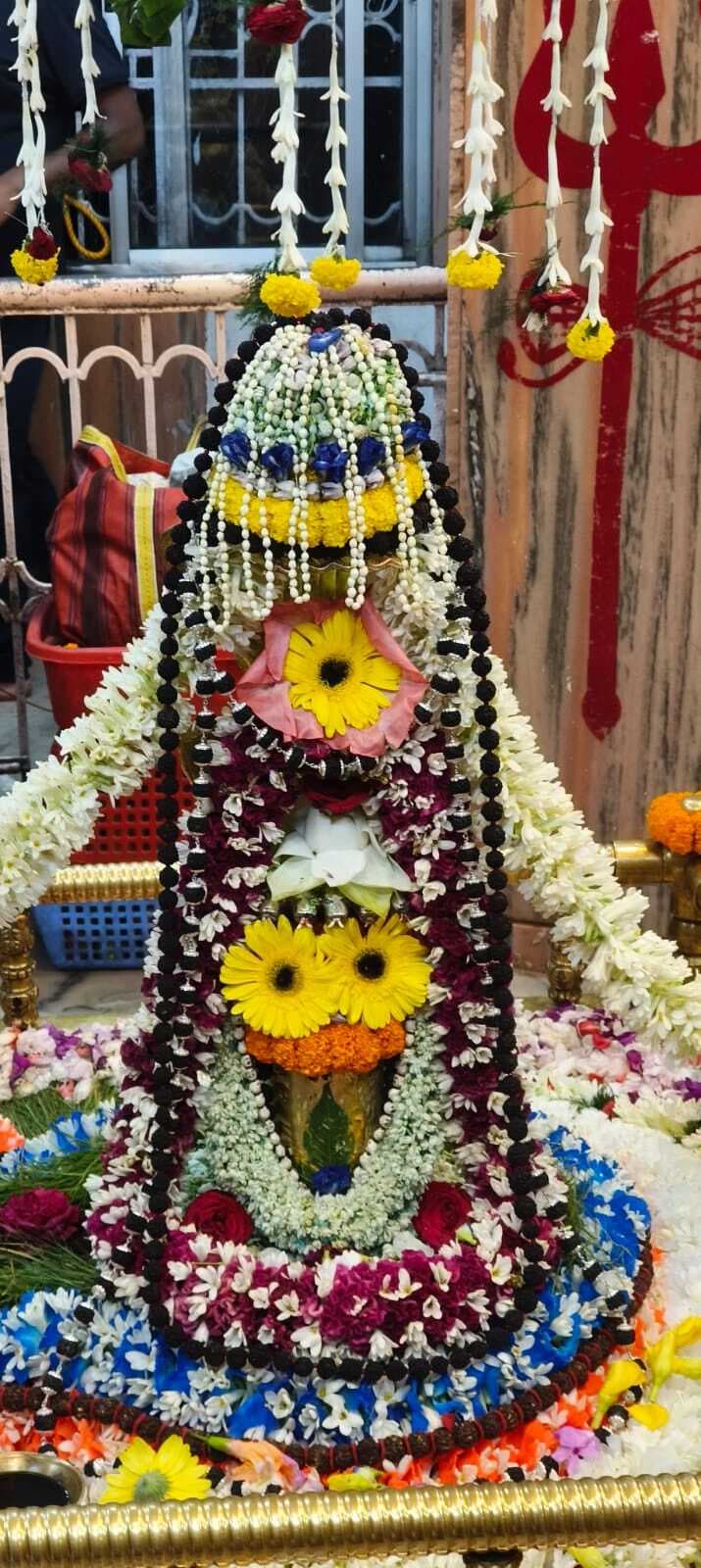 Ranchi News : महाकाल की तर्ज पर हुआ बाबा का शृंगार ने मनमोहा