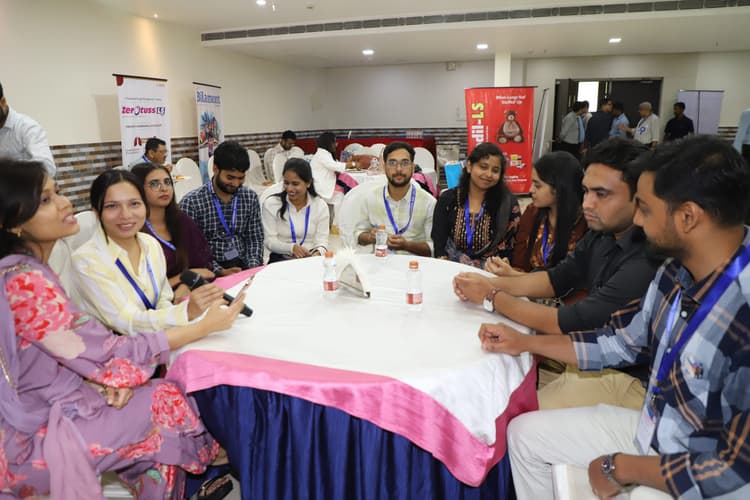 Jamshedpur News : एक्यूट इंसेफेलाइटिस सिंड्रोम से बच्चों की जान को खतरा, सालाना 10 हजार मौतें : डॉ. चंद्र मोहन