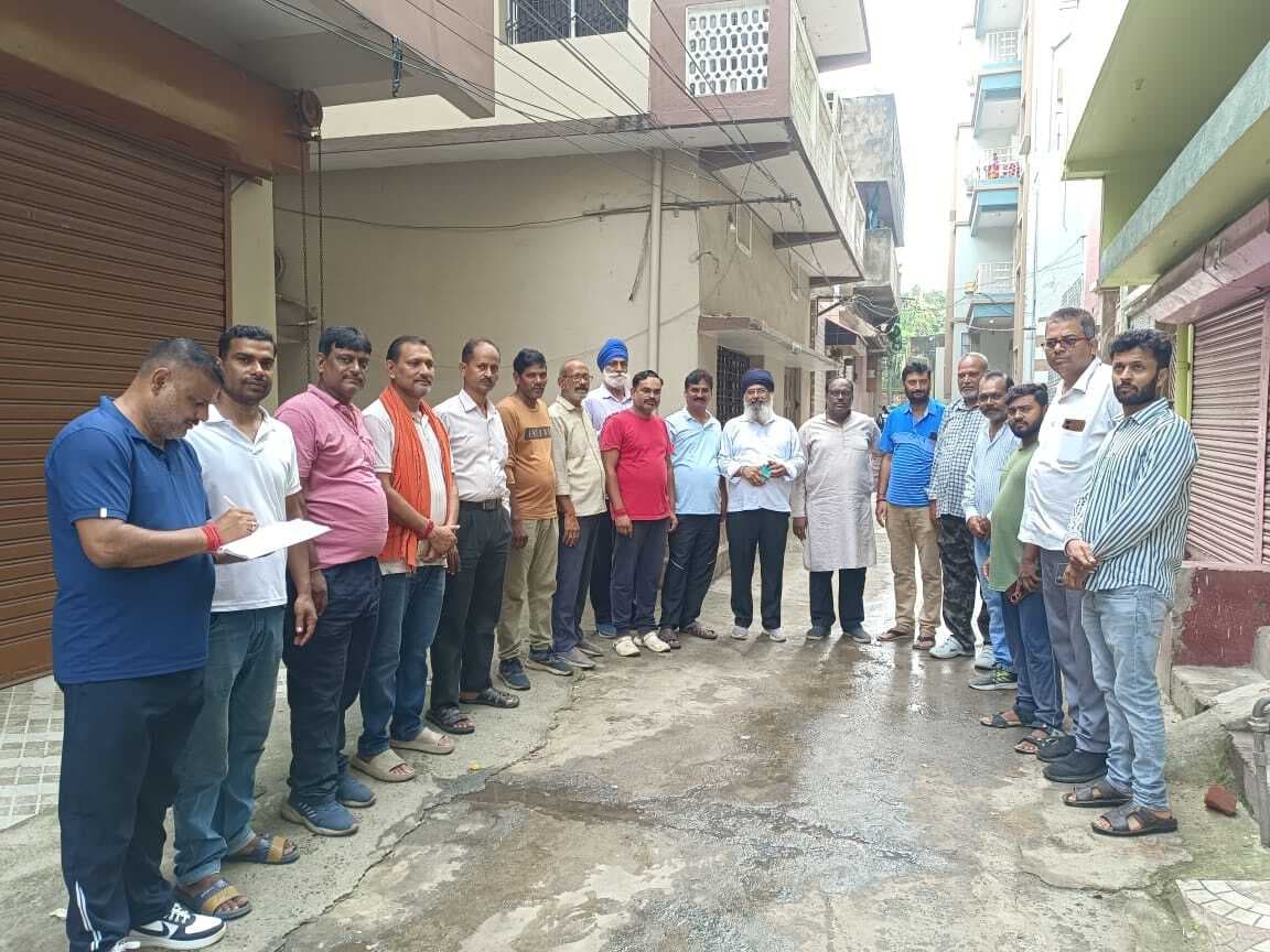 Jamshedpur News : मानगो की समस्याओं से रूबरू हुए जदयू नेता, सफाई के लिए निगम पर बनायेंगे दबाव