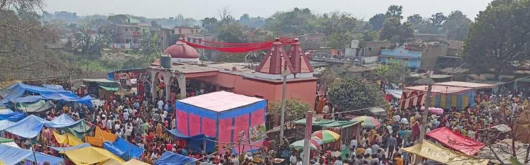 सिंहासनी धाम में एक लाख से अधिक श्रद्धालुओं ने किया जलाभिषेक