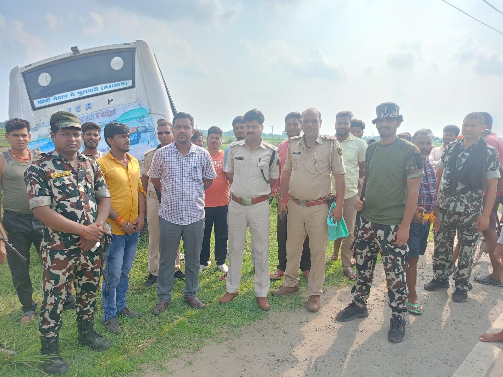 सरकारी बस हुई दुर्घटनाग्रस्त, कई लोगों को लगी चोट