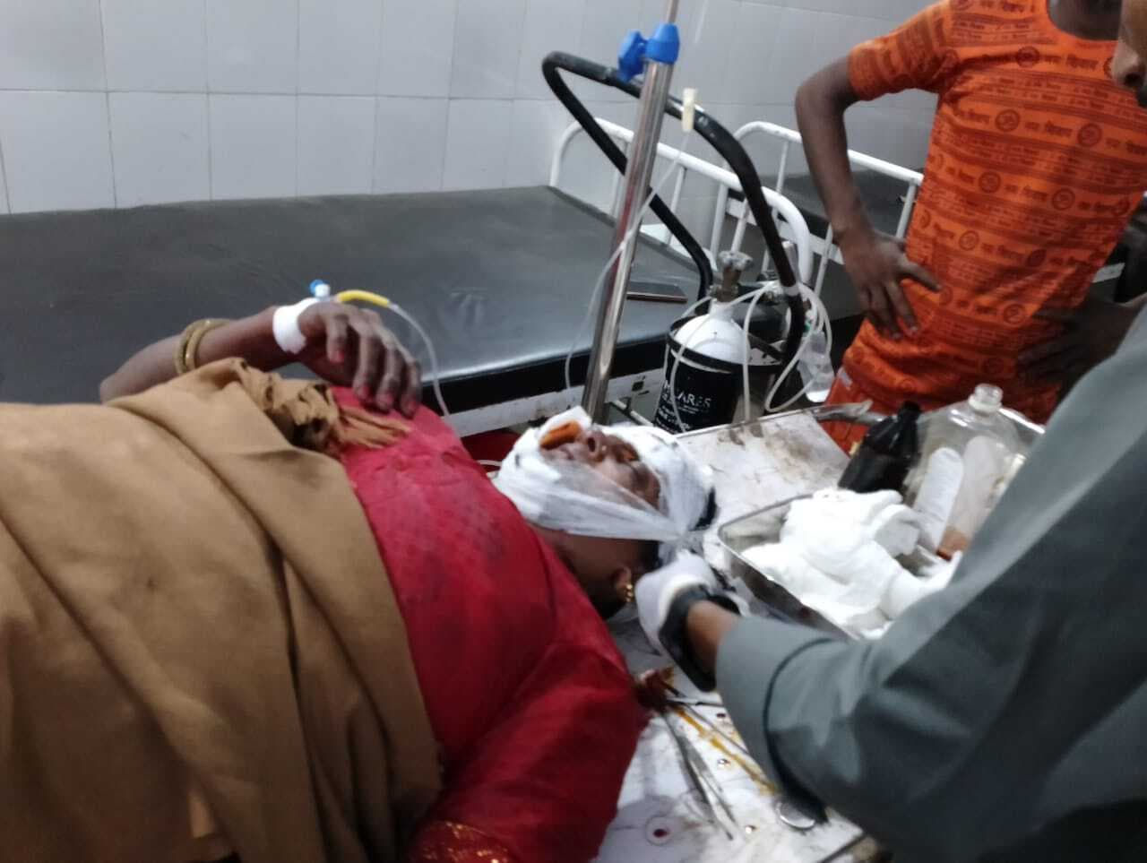 हादसा : ऑटो पलटने से आधा दर्जन कांवरिया घायल, दो रेफर