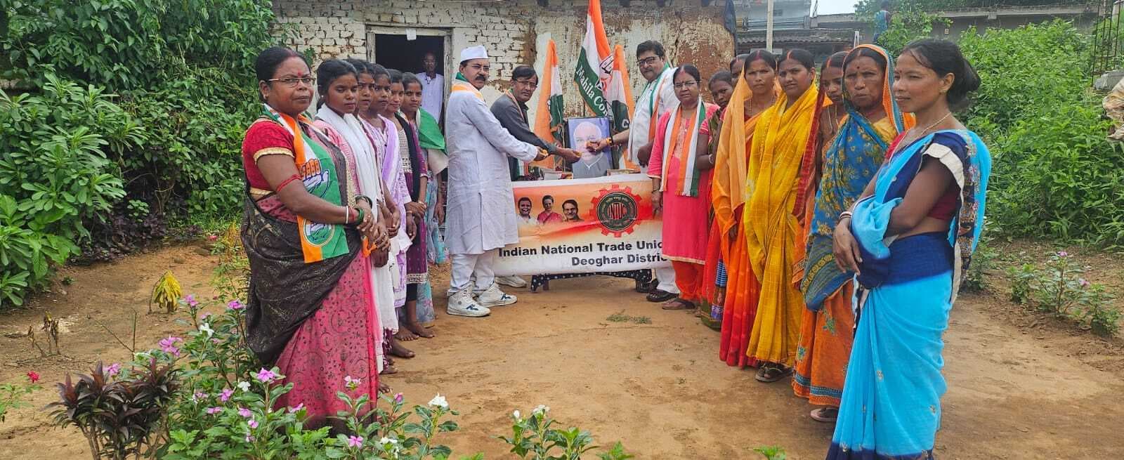 इंटक व कांग्रेस कार्यकर्ताओं ने मनाया राष्ट्रीय अध्यक्ष का जन्मदिन