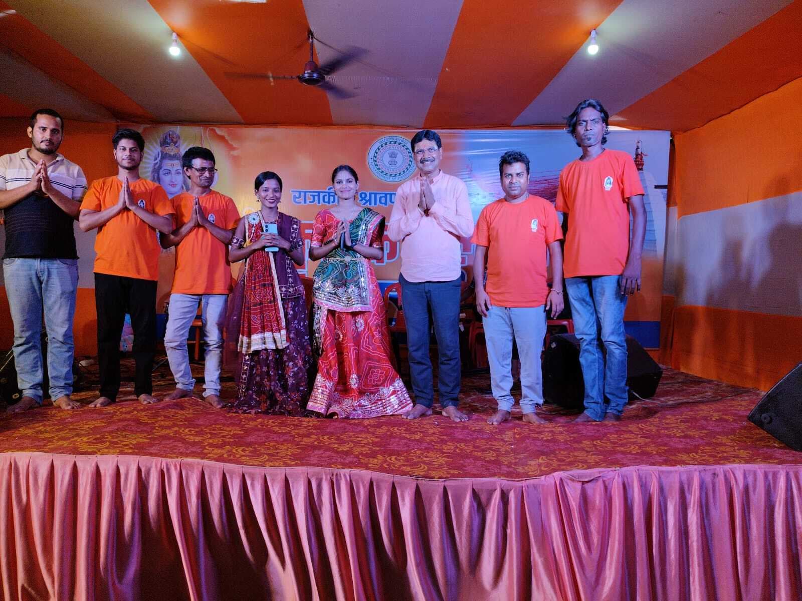 ऐ गणेश के पापा... भजन पर जमकर झूमे कांवरिये