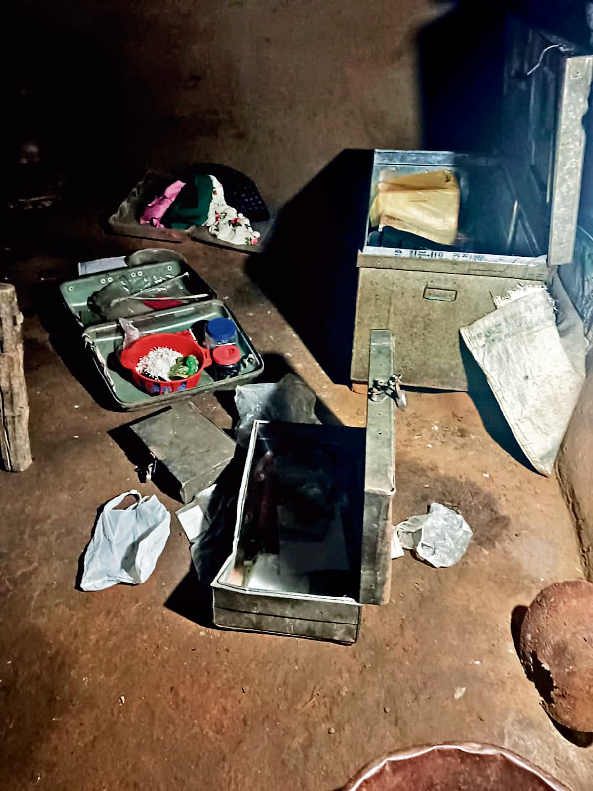 East Singhbhum News : घर का ताला तोड़ लाखों की चोरी