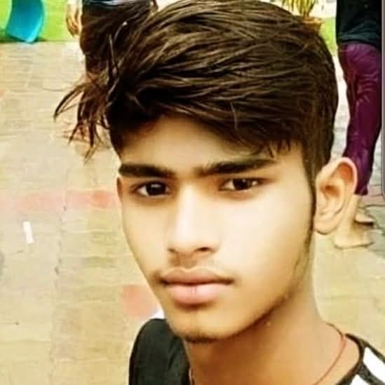 फतुहा मे ंबाइक सवार दो युवकों को ट्रक ने मारी टक्कर, एक को रौंदा