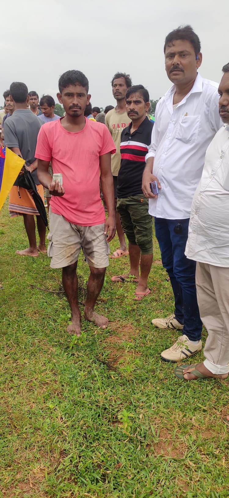 वज्रपात की चपेट में आने से एक व्यक्ति की मौत