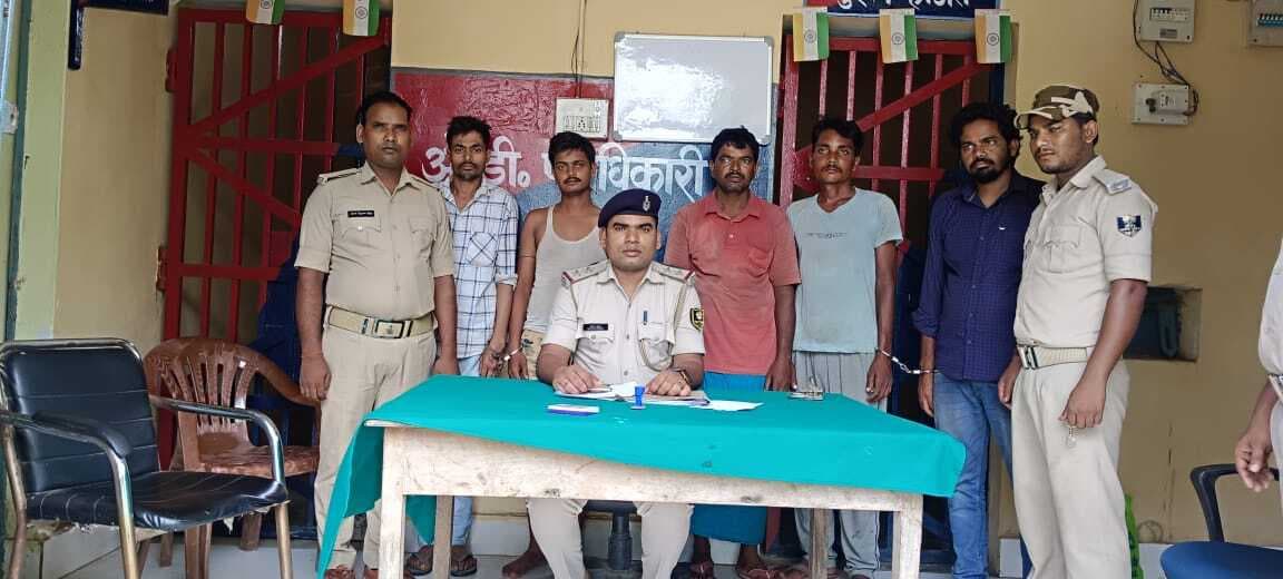 पांच शराबियों को पुलिस ने किया गिरफ्तार