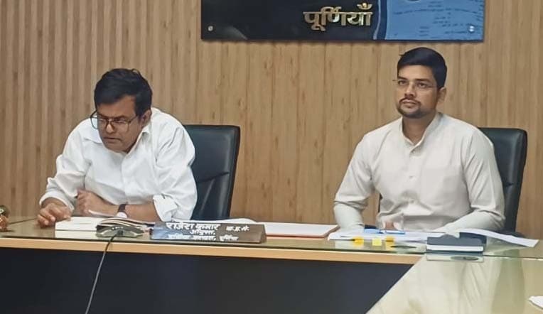 तय समय सीमा के अंदर पूरा करें निर्माण कार्य : आयुक्त