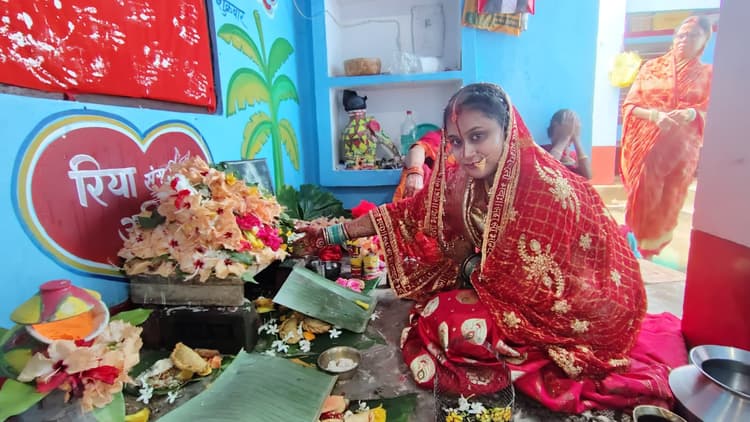 मधुश्रावणी पर्व पर सोलह श्रृंगार कर सुहागिनों ने की शिव-पार्वती की पूजा