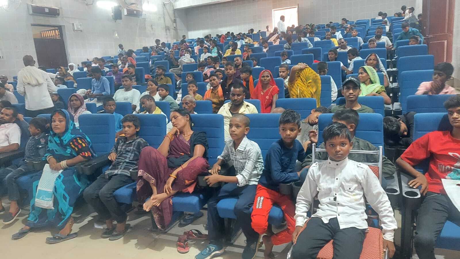 kaimur News : छात्रों के नामांकन के लिए निकली गयी ऑनलाइन लॉटरी