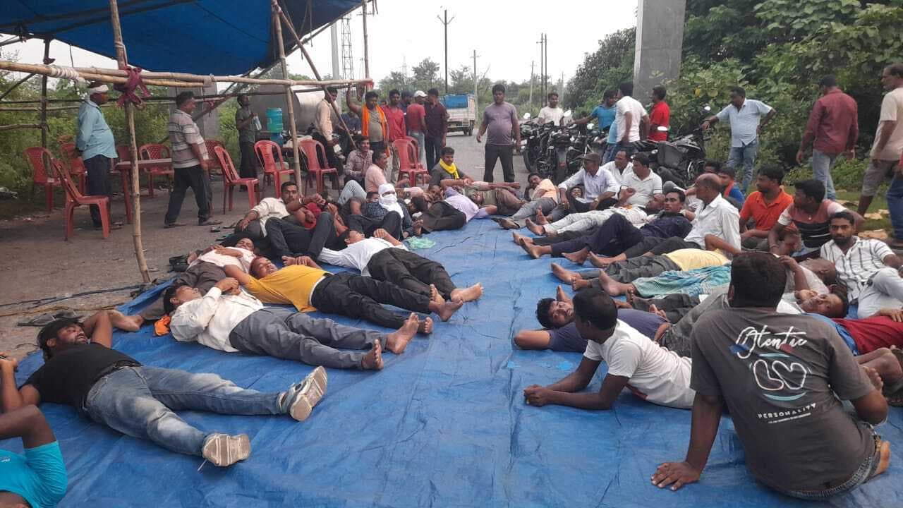 डंपर ऑनर्स एसोसिएशन का धरना सातवें दिनों से जारी