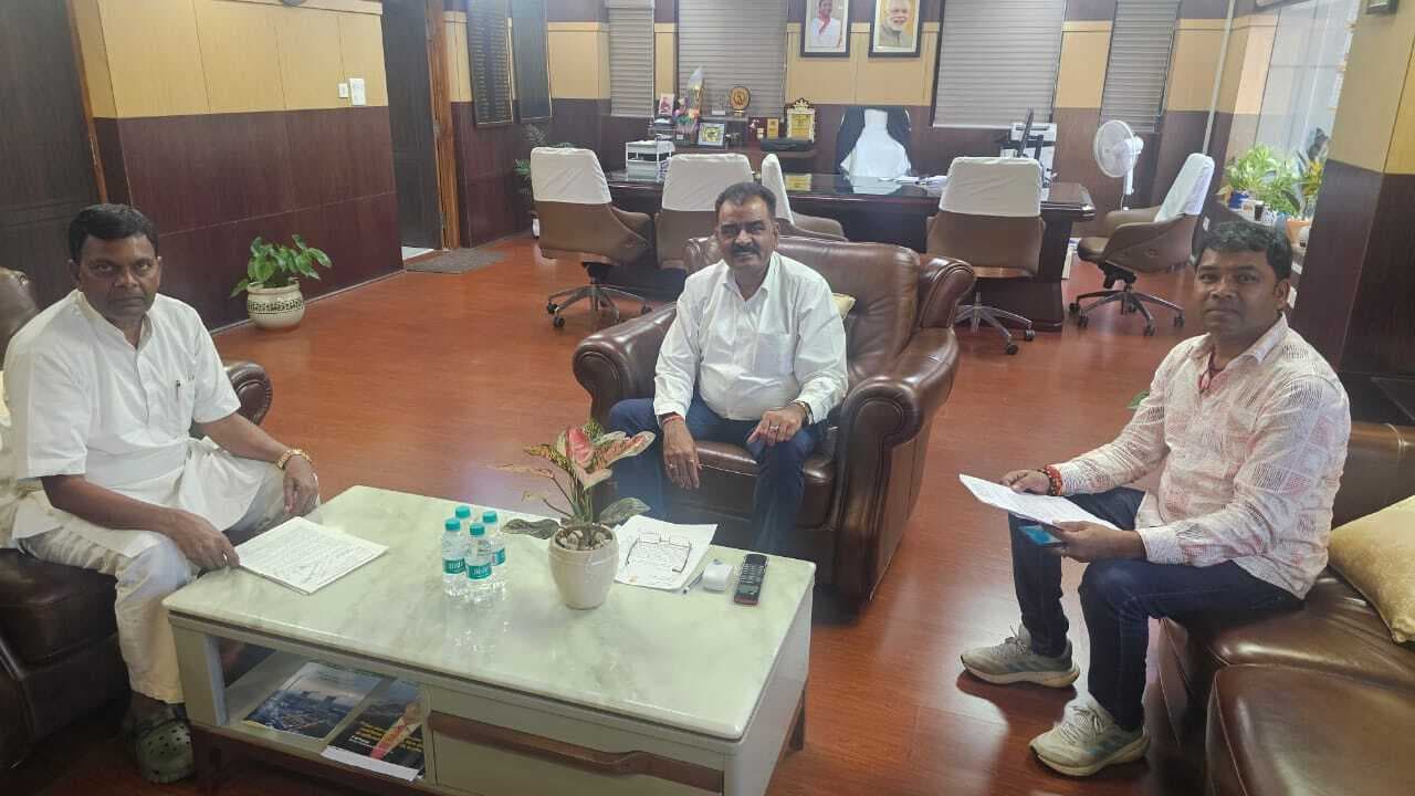 Bokaro News : सीसीएल सीएमडी से मिले पूर्व विधायक, कई मांगें रखीं