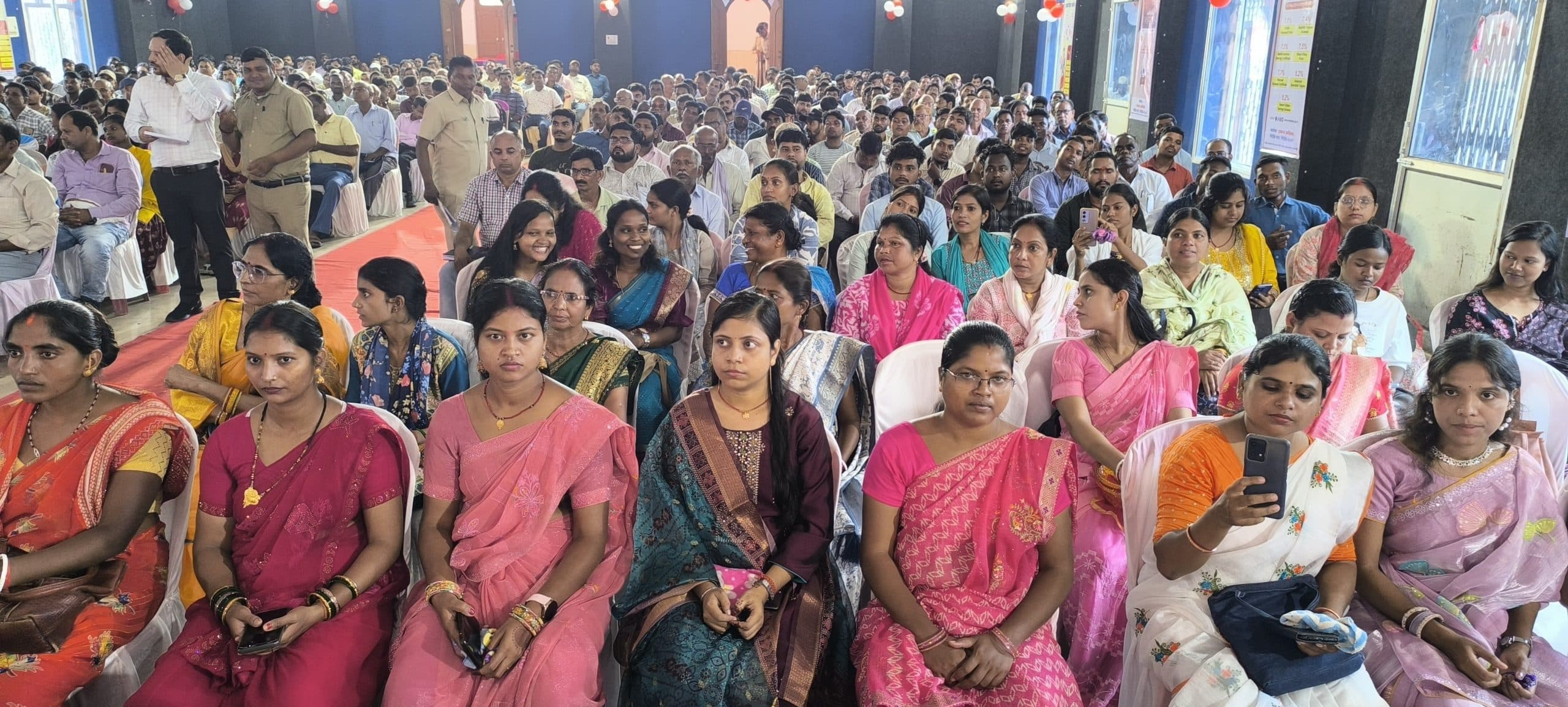 Giridih News: डाक जीवन बीमा से परिवारों की वित्तीय सुरक्षा होती है सुनिश्चित : डाक निदेशक