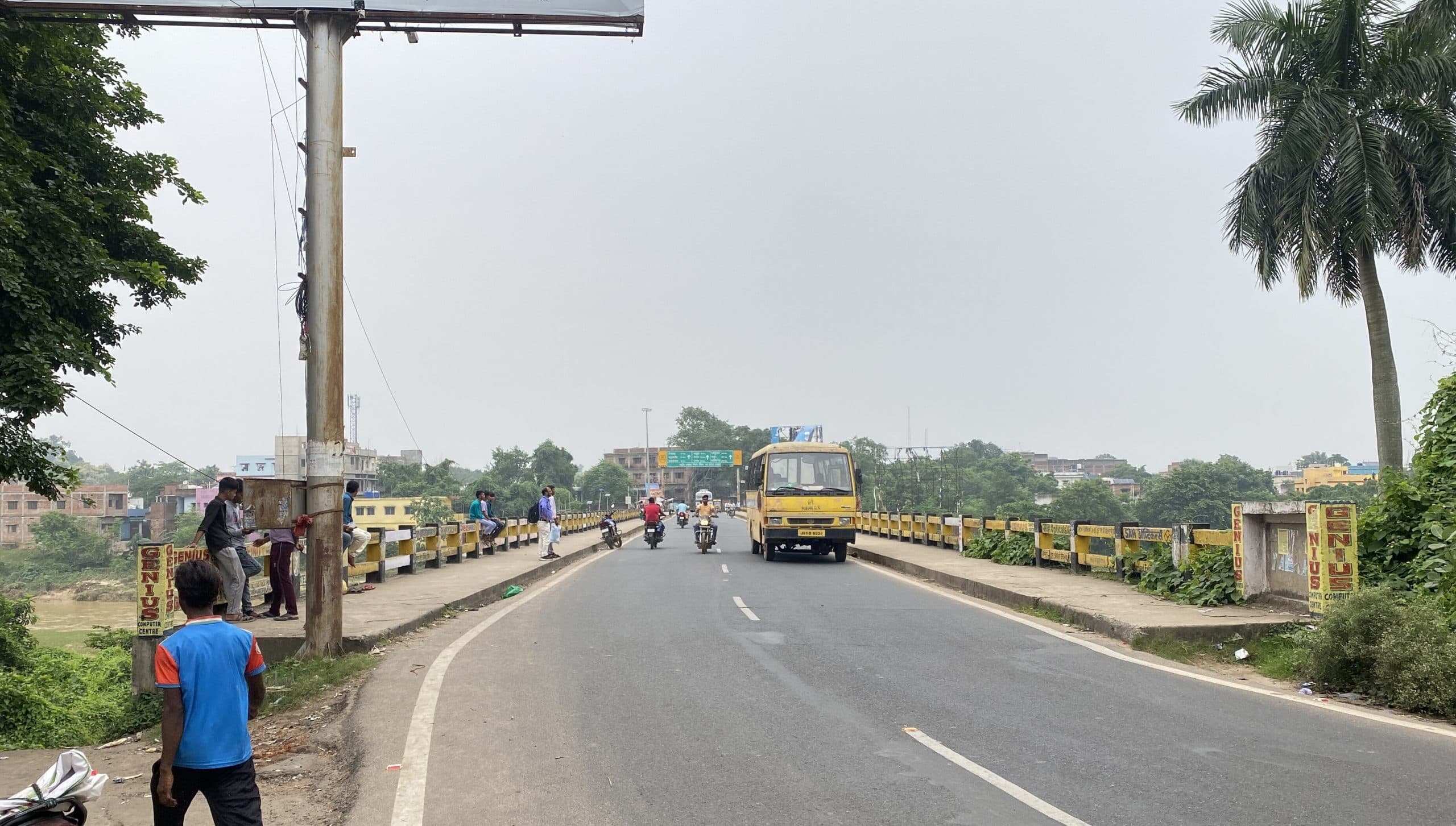 Giridih News: उसरी नया पुल बना असामाजिक तत्वों का अड्डा, युवतियों से छेड़छाड़ की घटनाएं बढ़ी, पुलिस बेखबर