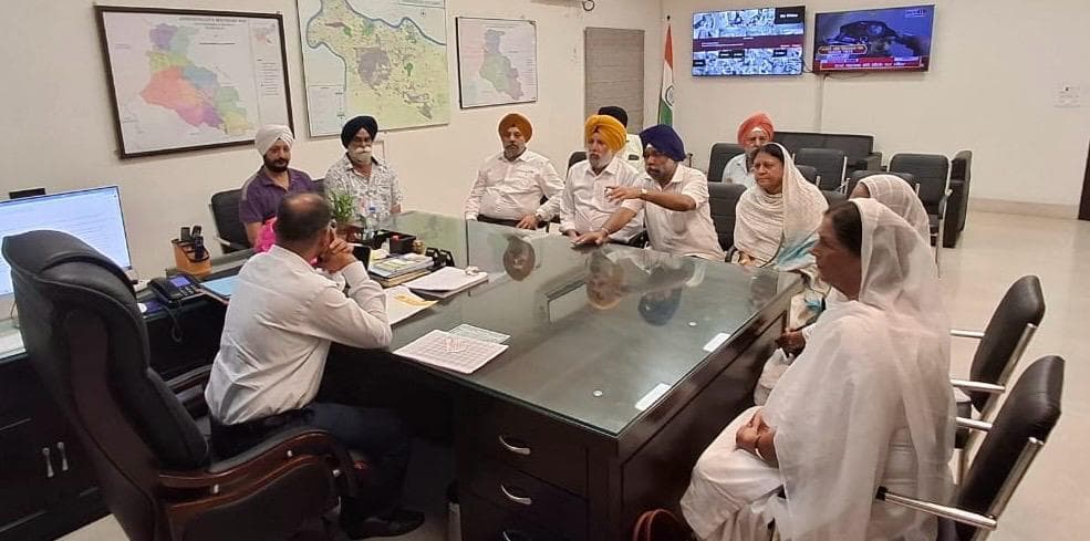 Jamshedpur News : सीजीपीसी के प्रधान और महासचिव पर लगे यौन शोषण के आरोप का विरोध, सड़क पर उतरा सिख समाज