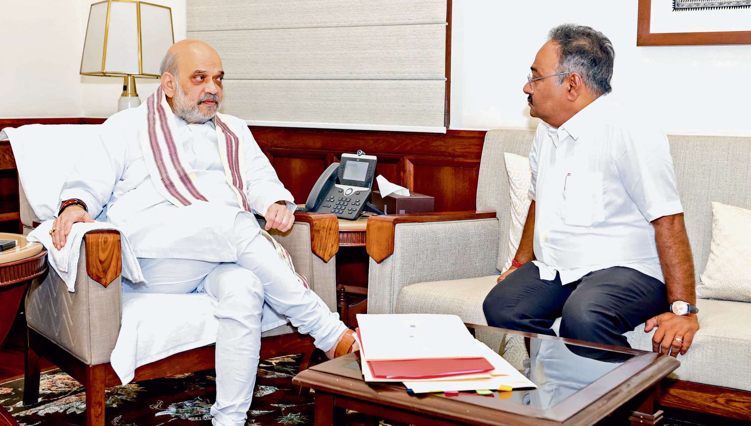 केंद्रीय गृह मंत्री शाह से मिले शमिक भट्टाचार्य