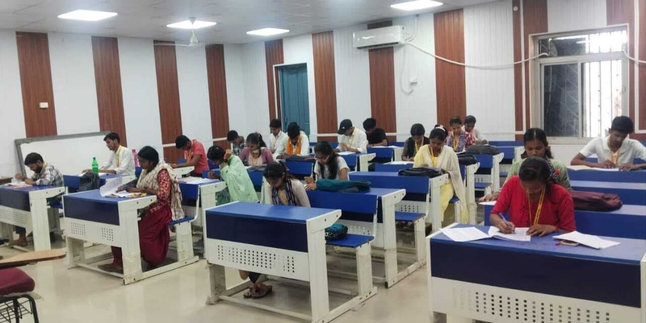एसपी जैन कॉलेज में यूपीएससी, बीपीएससी व एसएससी की निशुल्क तैयारी के लिए 31 जुलाई तक करें आवेदन