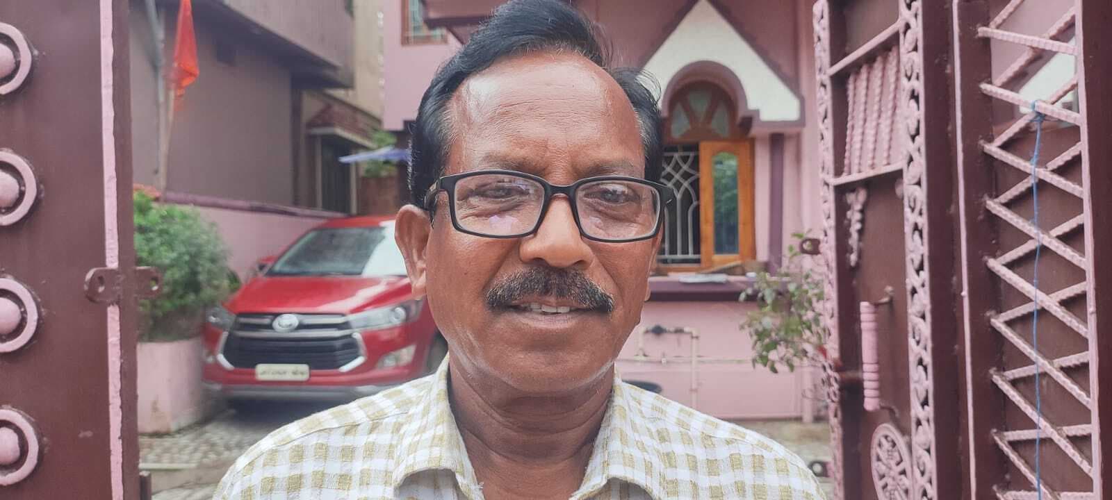 गंदगी और मच्छर से परेशान हैं लोबिन बागान के निवासी