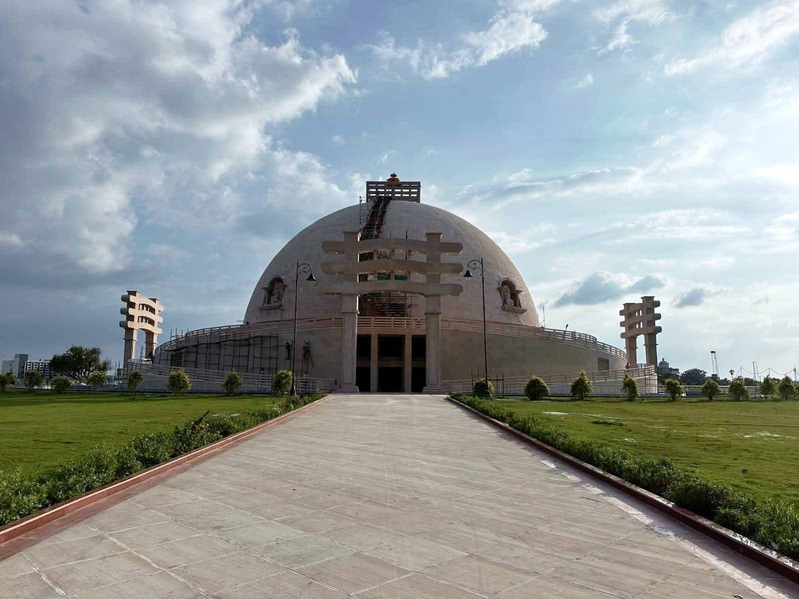 hajipur news. बुद्ध सम्यक दर्शन संग्रहालय-सह-स्मृति स्तूप के उद्घाटन के लिए मॉनिस्ट्री व होटलों में बुकिंग शुरू, कई देशों से पहुंचेंगे भिक्षु