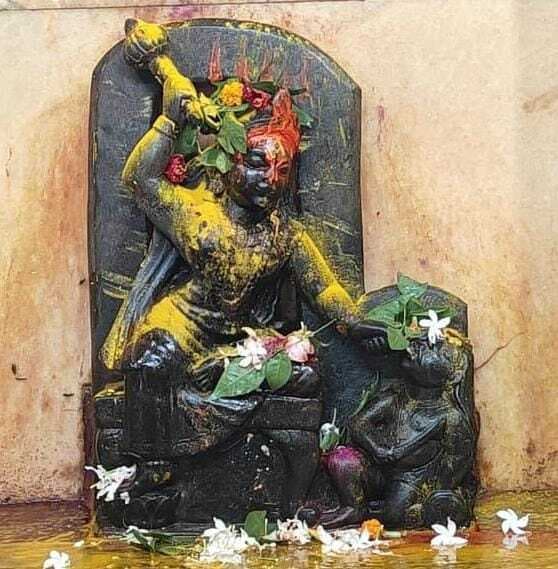 बाबा फौजदारीनाथ दरबार में दस महाविद्याओं की भी होती है पूजा-अर्चना