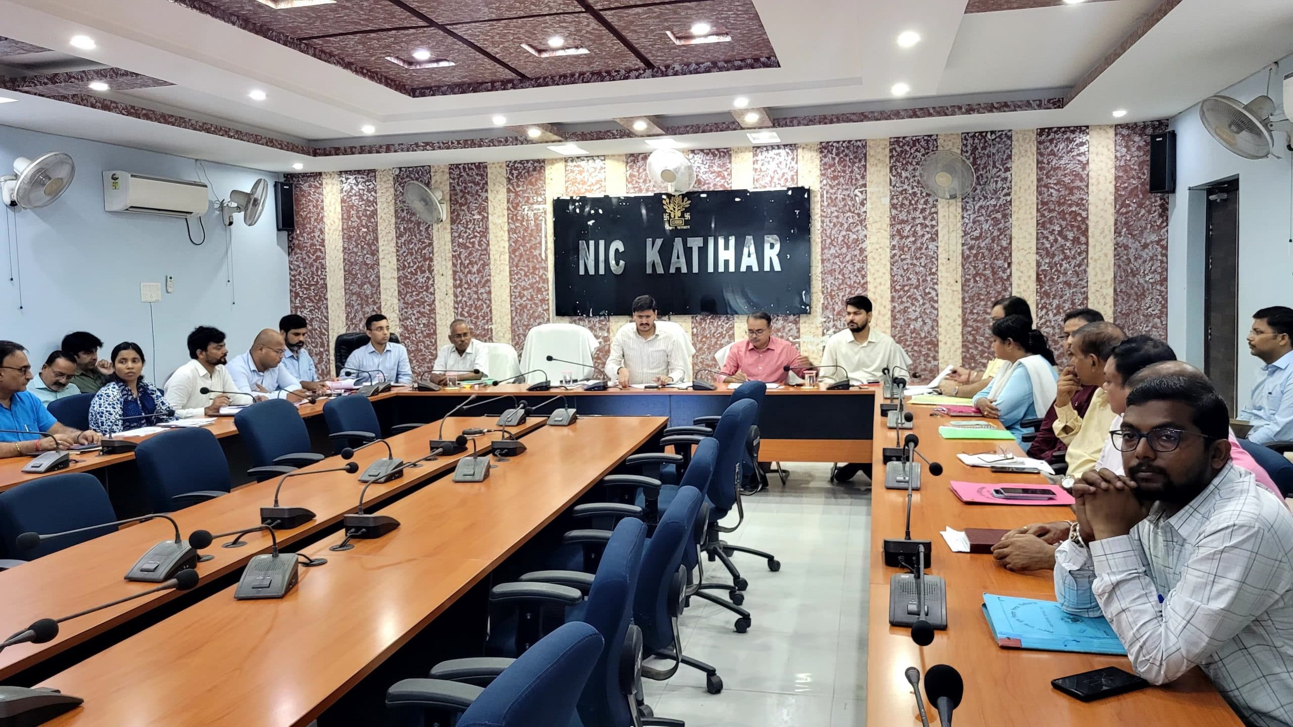 विशेष गहन पुनरीक्षण: सात विधानसभा क्षेत्र में 206059 मतदाताओं नहीं हुआ सत्यापन