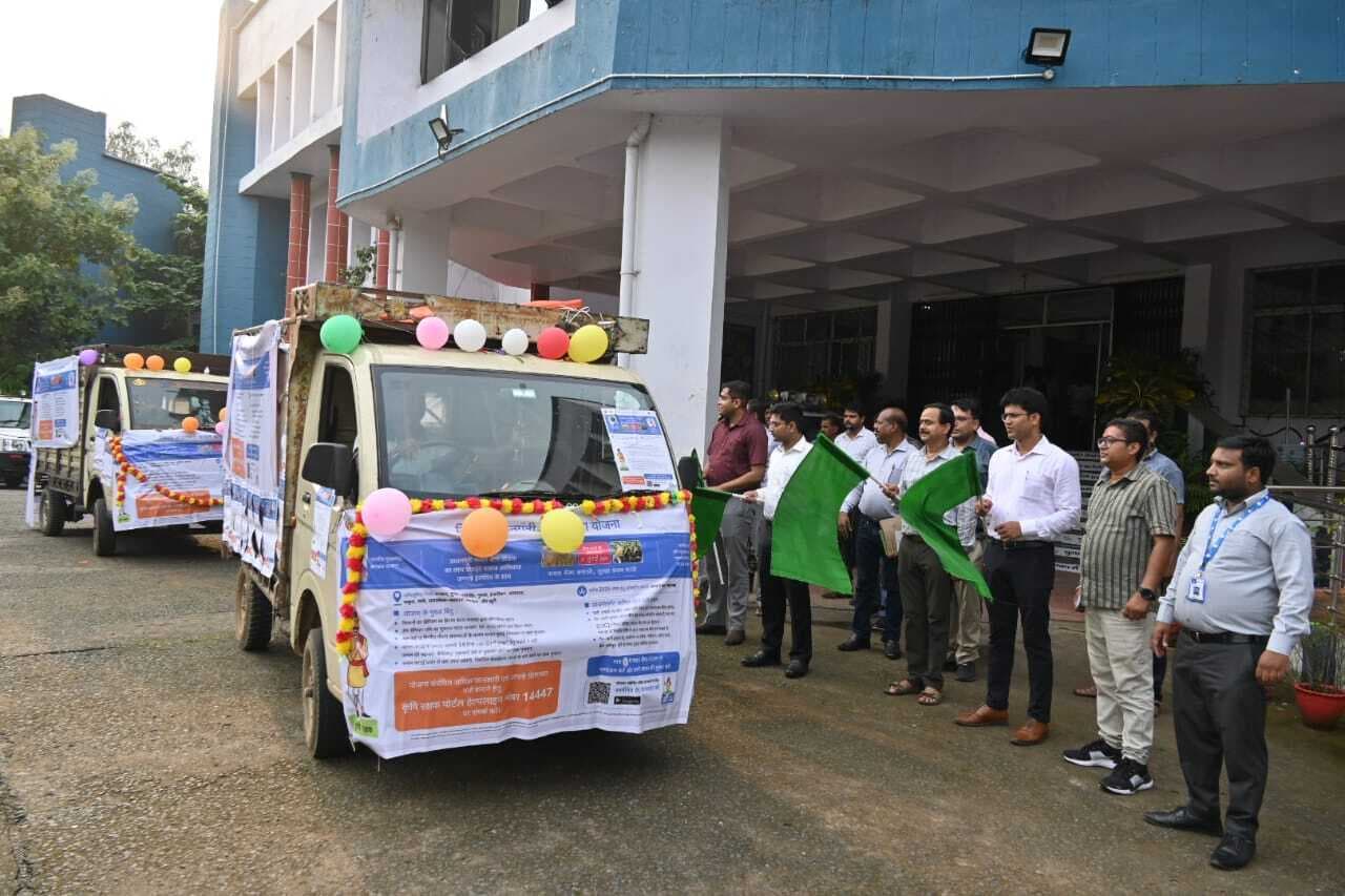 एक रुपये टोकन मनी जमा कर किसान कराएं फसल बीमा, जागरूक करने प्रचार रथ रवाना
