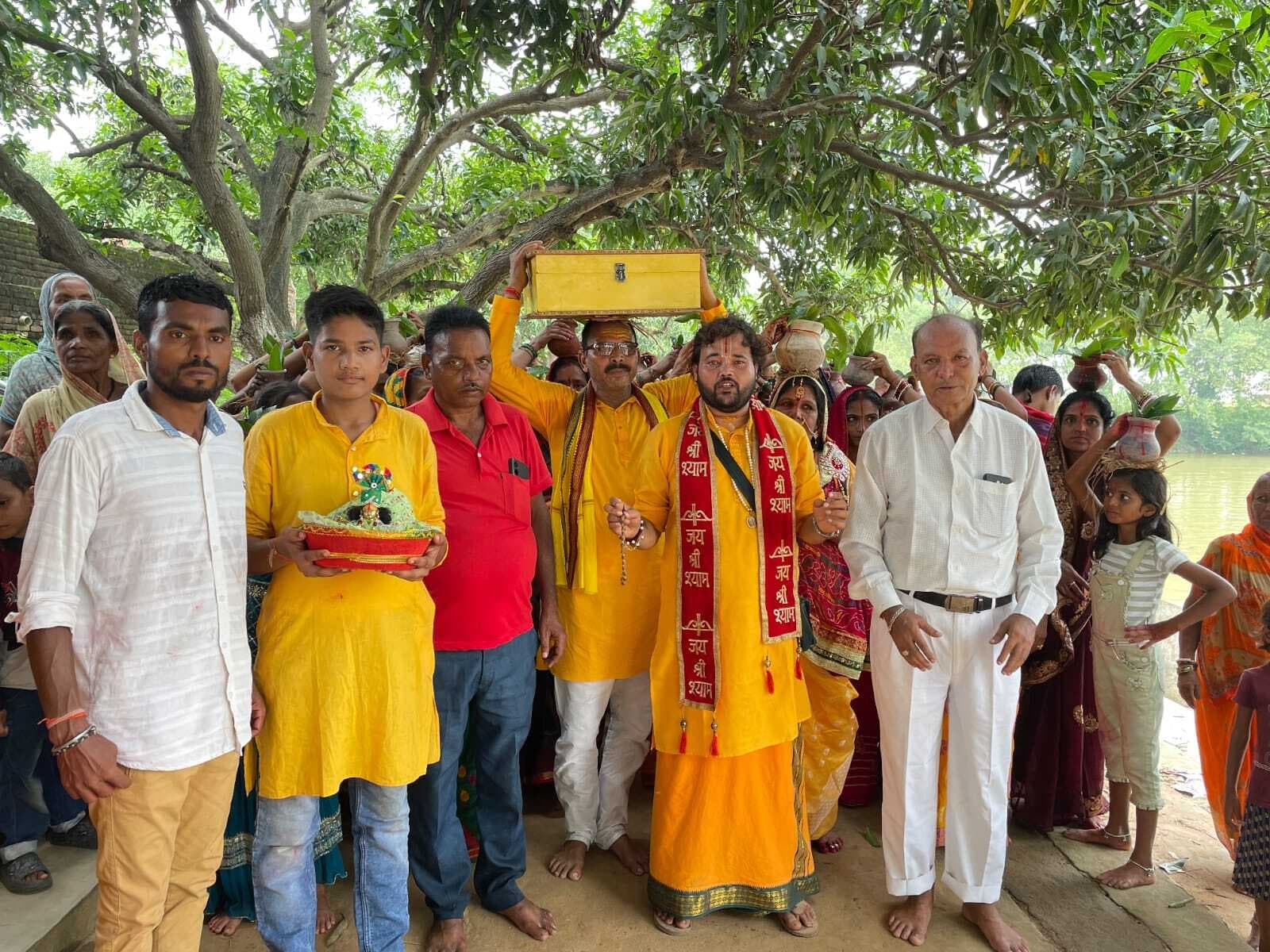 कष्टहरनाथ शिव मंदिर में भव्य कलशयात्रा के साथ भागवत कथा शुरू