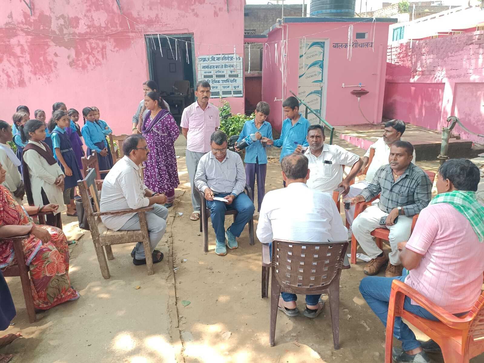 240 छात्रों की दिखायी गयी उपस्थिति, जांच में मिले मात्र 175