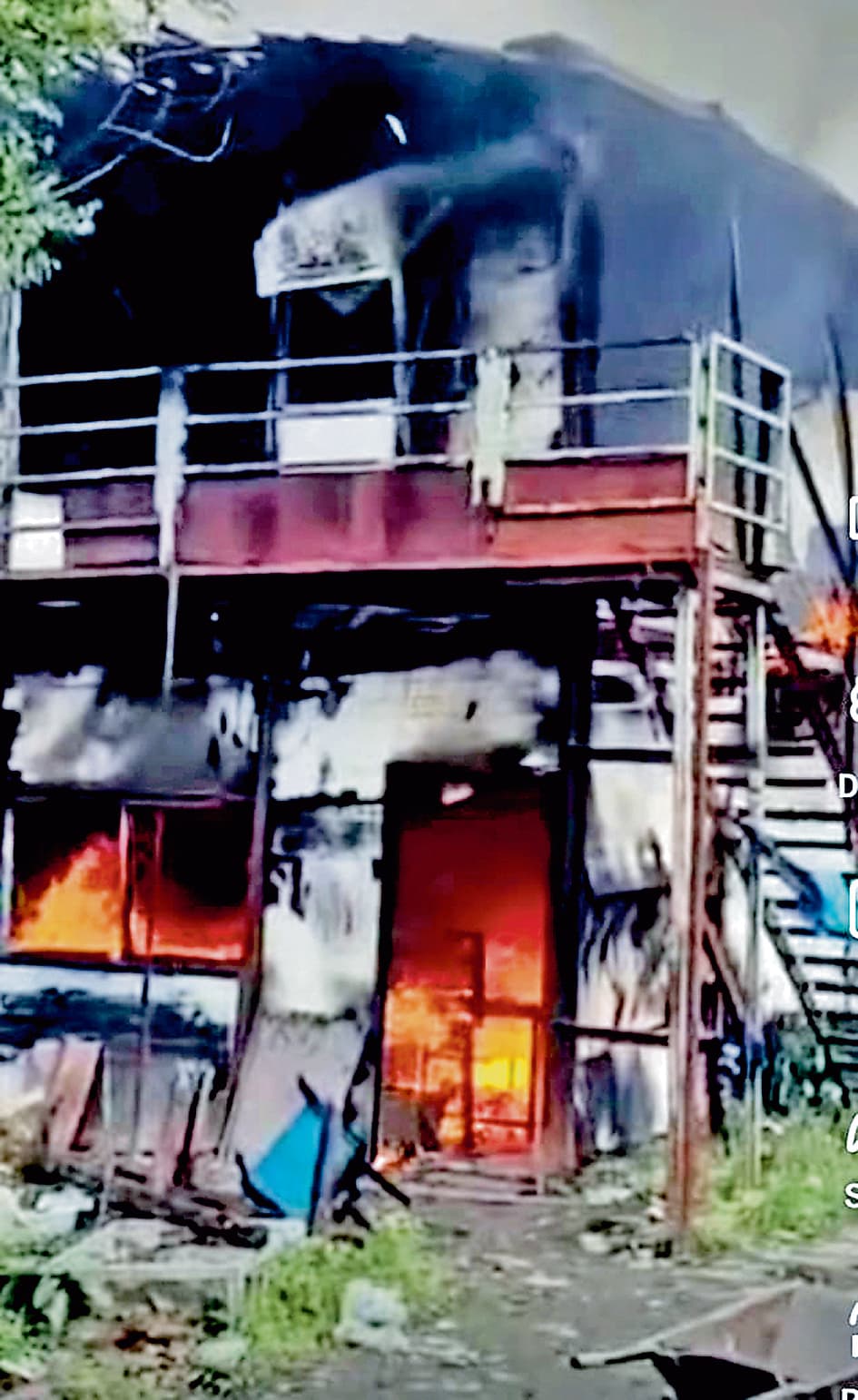 हावड़ा के फाउंड्री फैक्टरी में लगी भीषण आग