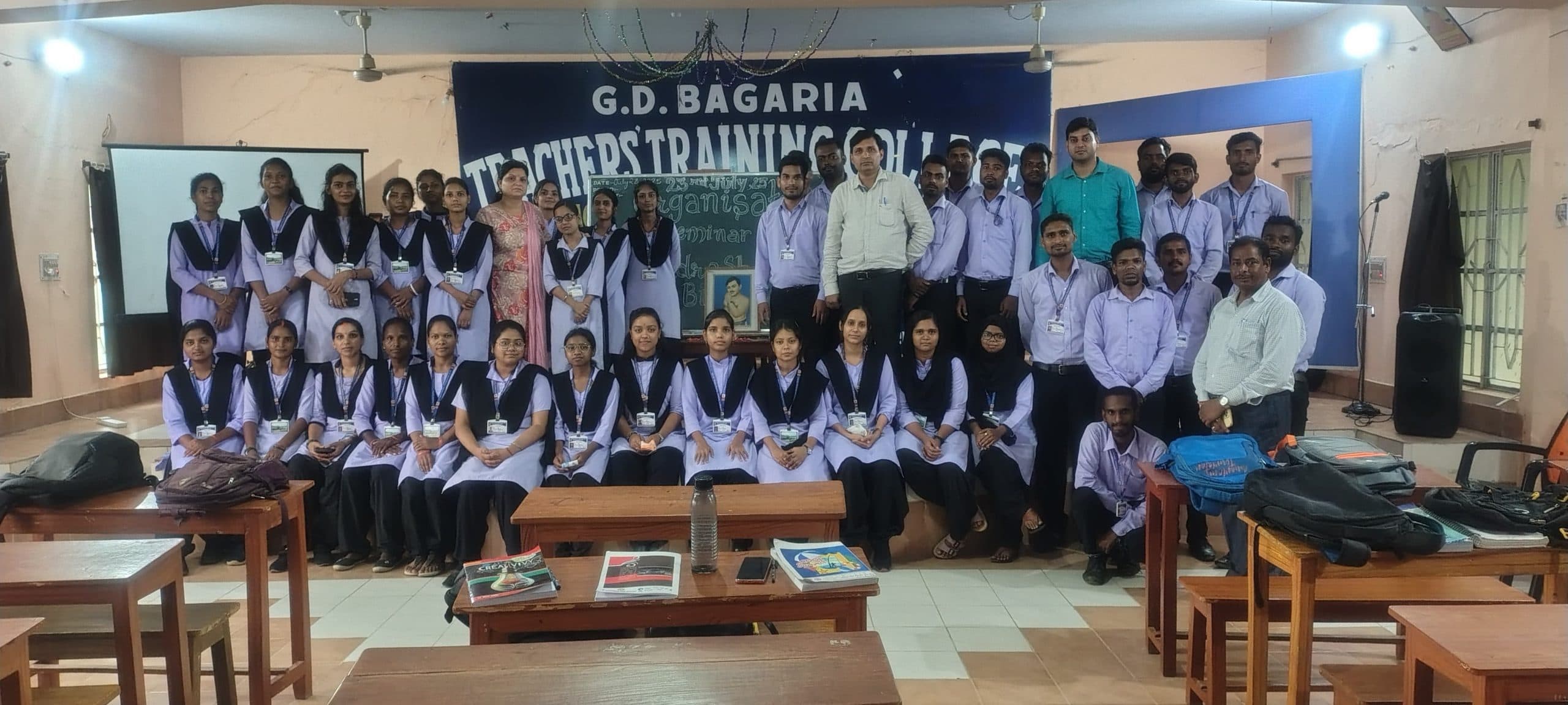 Giridih News :जीडी बगेड़िया बीएड कॉलेज में चंद्रशेखर आजाद की जयंती मनी