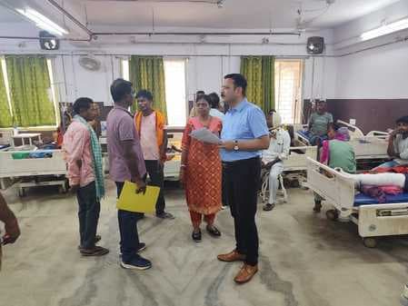 सदर अस्पताल का निरीक्षण कर जिला भू-अर्जन पदाधिकारी ने दिए जरूरी निर्देश